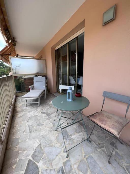 Le Pinede - Apt 4 Prs- Parking - Clim - 500M Plages 昂蒂布 外观 照片