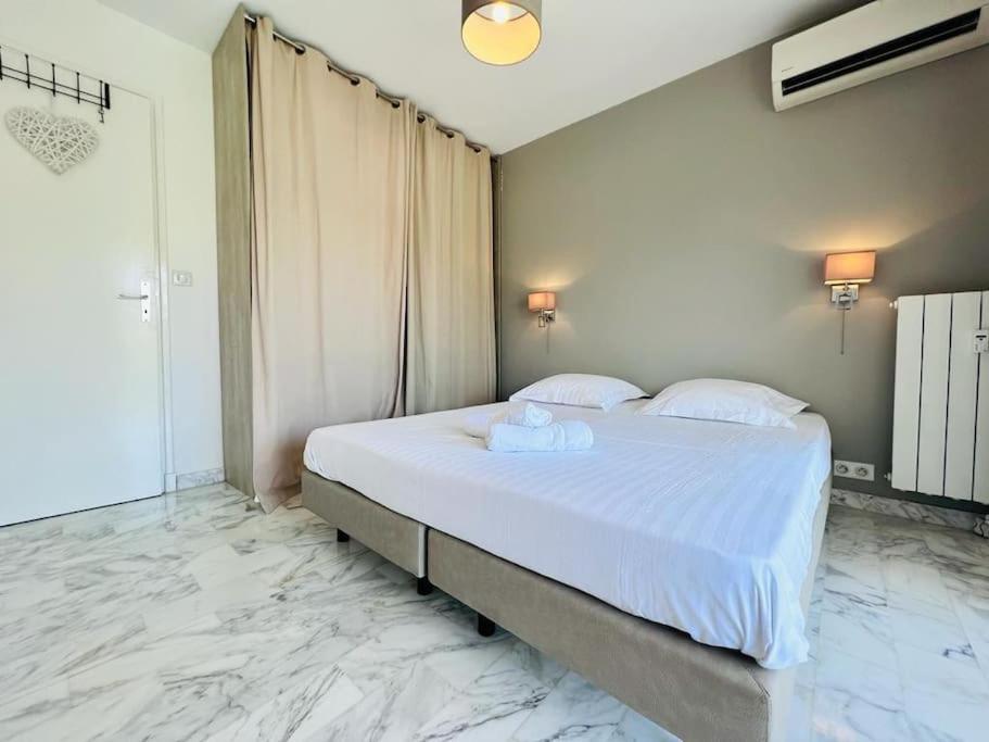 Le Pinede - Apt 4 Prs- Parking - Clim - 500M Plages 昂蒂布 外观 照片