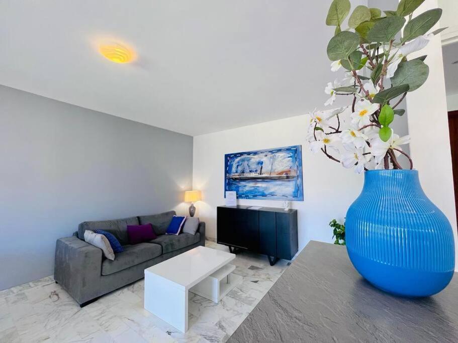 Le Pinede - Apt 4 Prs- Parking - Clim - 500M Plages 昂蒂布 外观 照片